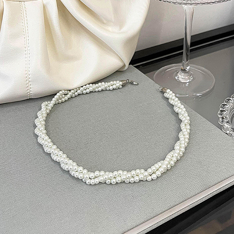 Vintage Multi Strand Faux Pearl Choker Necklace Elegant European American Minimalist Niche Neck Jewelry for Women