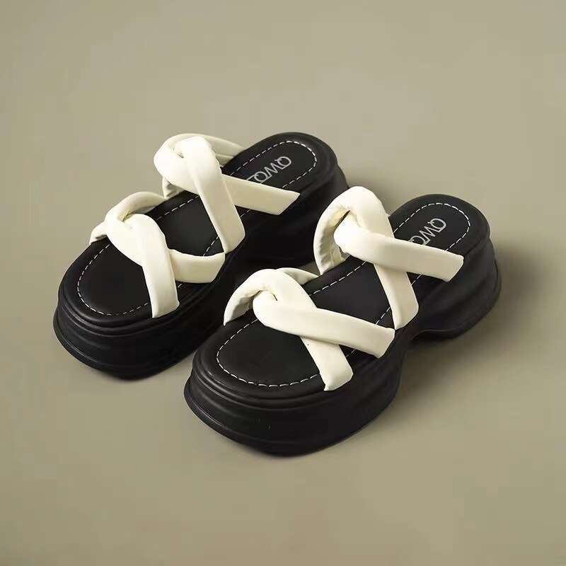 Women's Slippers 2025 Summer New Thick Sole Stunning French High Heels Fashion Versatile Outdoor Sandals