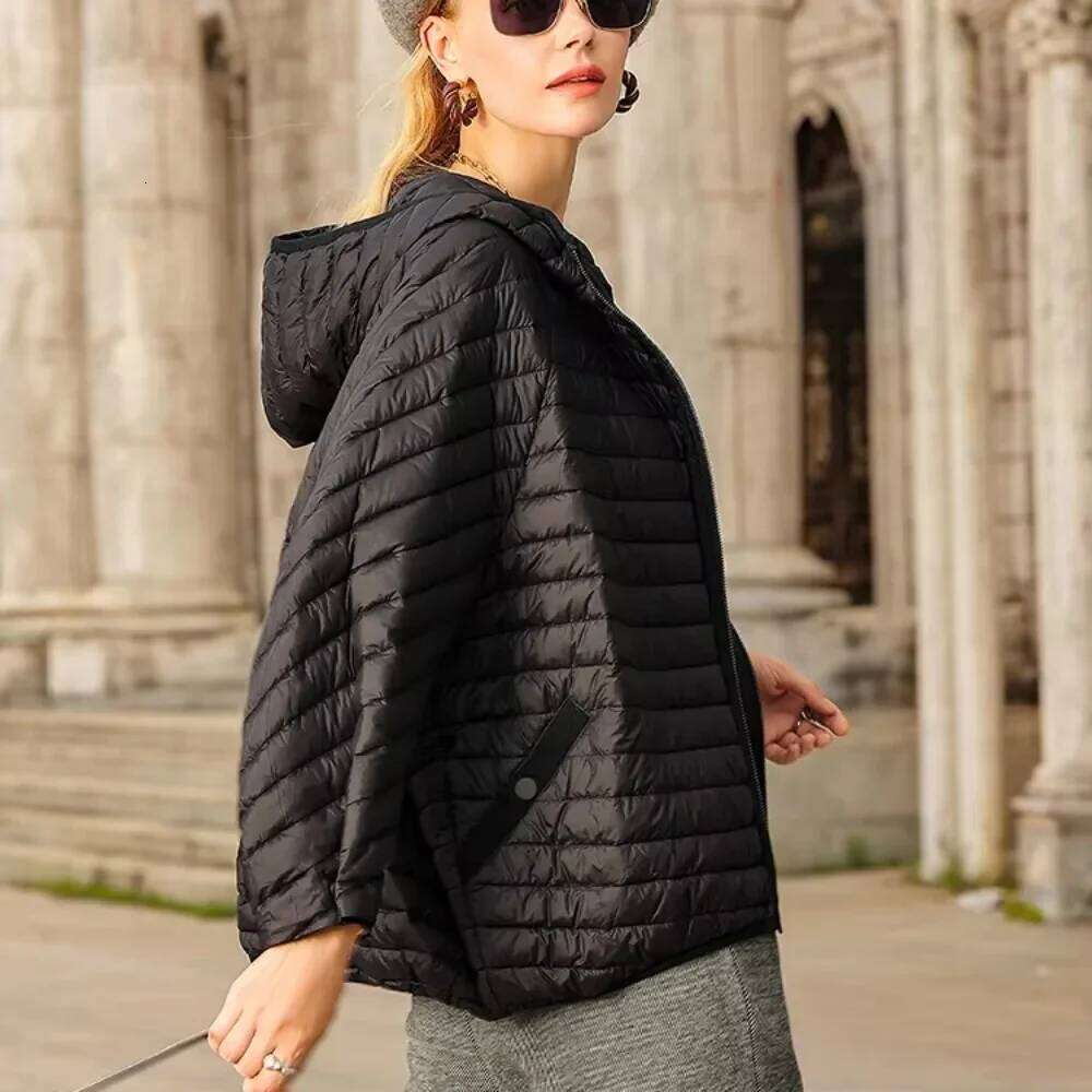 White Duck Down Coat New Winter Short Puffer Jacket Women Loose Female Feather Parka Hooded Outwear Warm Fashion