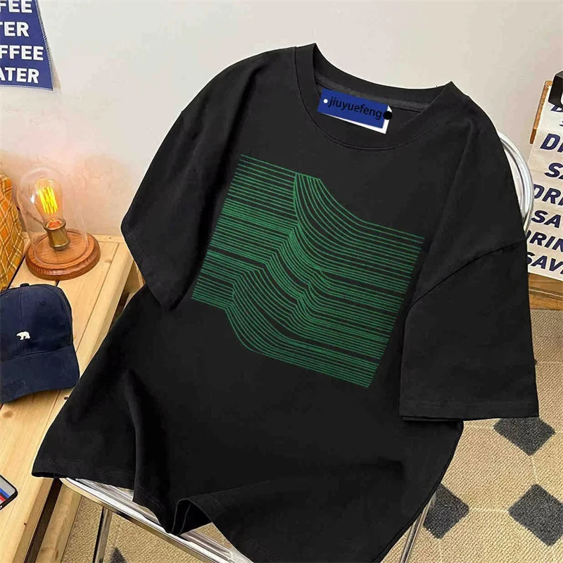 American Retro Striped Graphic Short Sleeve T-Shirt For Men Summer Oversized Cotton Tee Tops Hip Hop Fashion Y2K Tshirts 250603