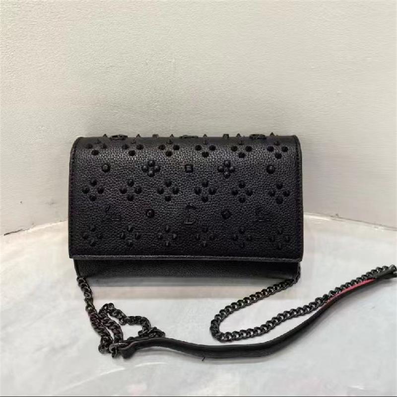Designer crossbody bag with rivets and diamonds, high-end women's handmade high-quality leather shoulder bag, classic letter dinner bag, fashionable red bottom bag