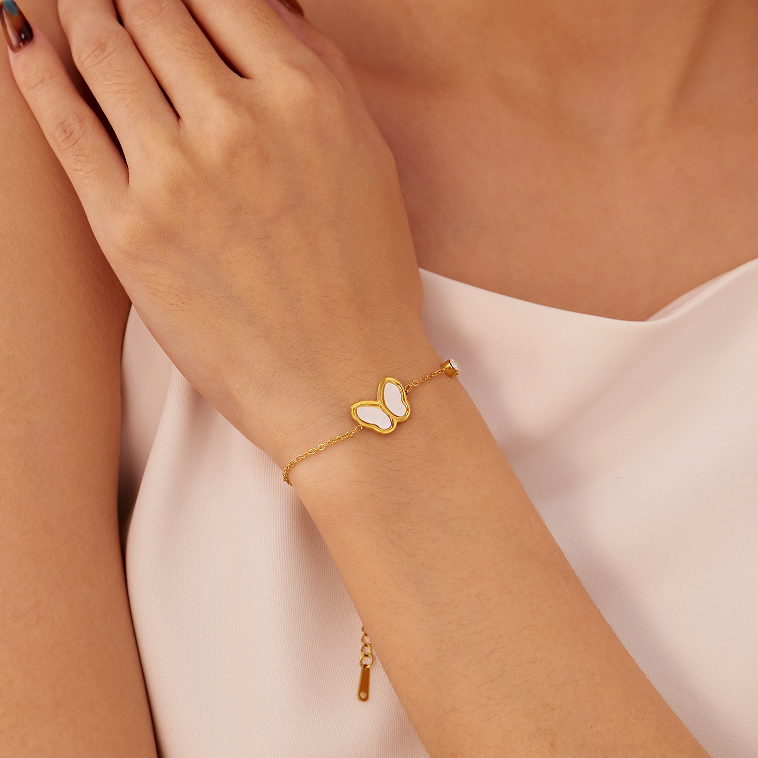 INS Bracelet Female Stainless Steel Mother of Pearl Butterfly Bracelet for Women Fashion Commuter Style Titanium Steel Jewelry