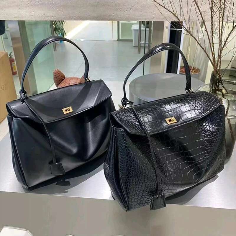 Genuine Leather Crocodile Pattern Brand Tote Bag Black Classic Fashion Gold Lock Designer New High end Shoulder Handbag bag