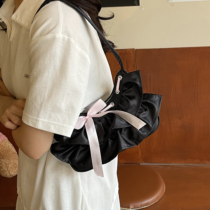 designer High-End Bowknot Cloud Bag for Women 2025 New Summer High-End Shoulder Bag Niche Pleated Underar