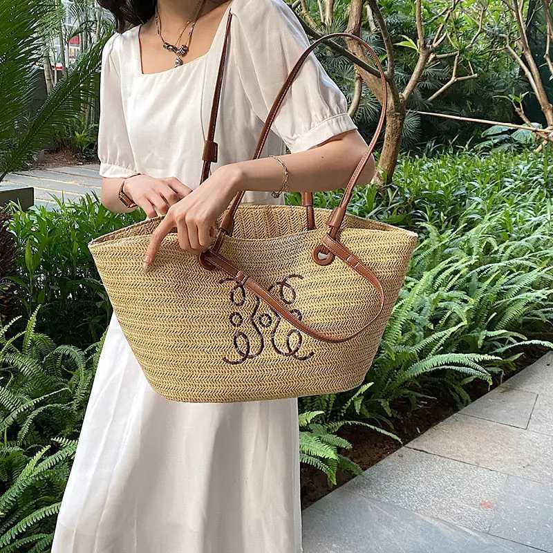 French style straw bag 2023 new womens bag pastoral style hand-woven tote bag seaside holiday portable women shoulder bag S2569