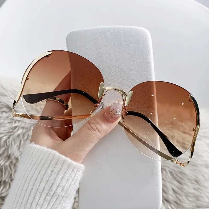 Outdoor Big Frame Round Sunglasses Women Men Geometric Cool Sun Glasses Mirror Metal Colors Designer Brand Fashion M250609