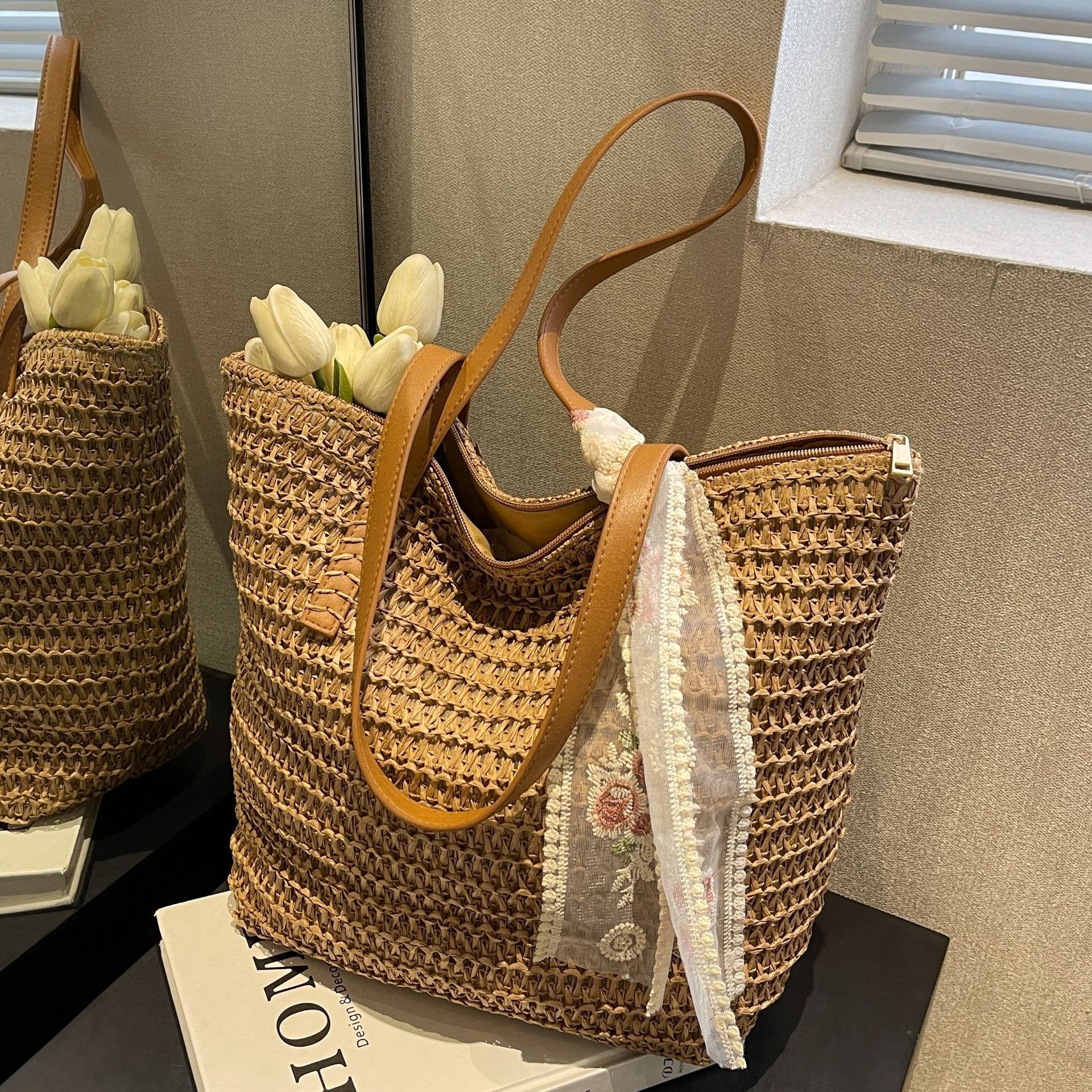 designer Niche Woven Bucket Bag 2025 New Model for Class and Commute, Large Capacity Vacation Shoulder Straw Bag for Women