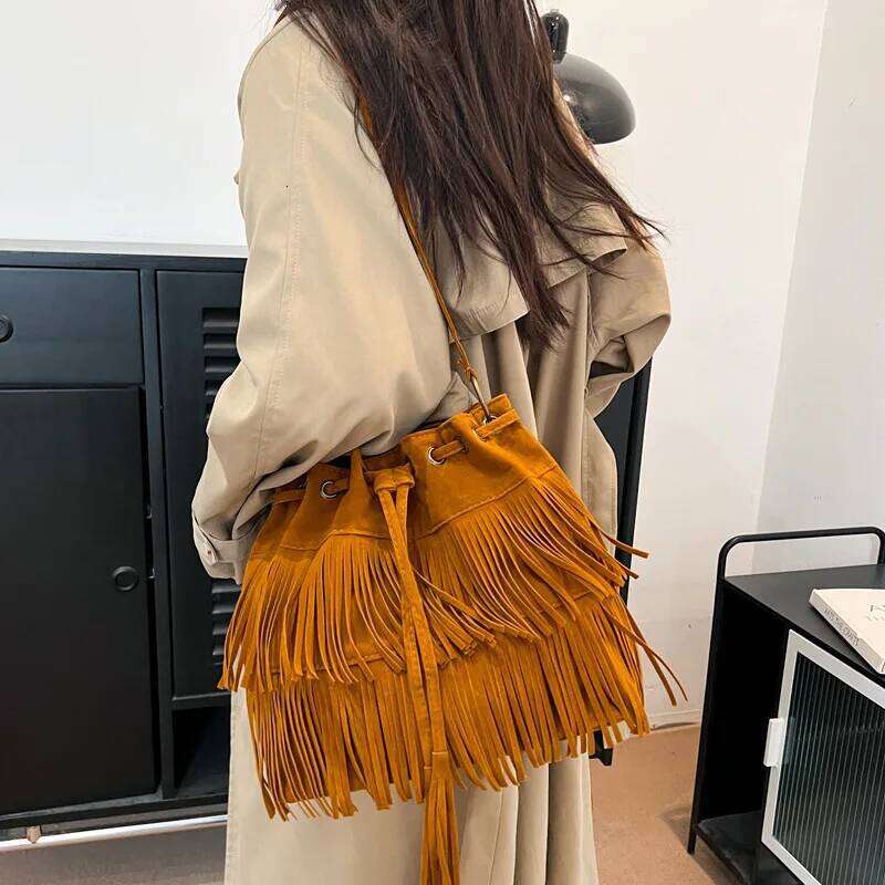 Fashion Retro Faux Suede Fringe Women Messenger Bags Tote New Handbag Shoulder Handbags Crossbody Bag Tassel Bucket 2025