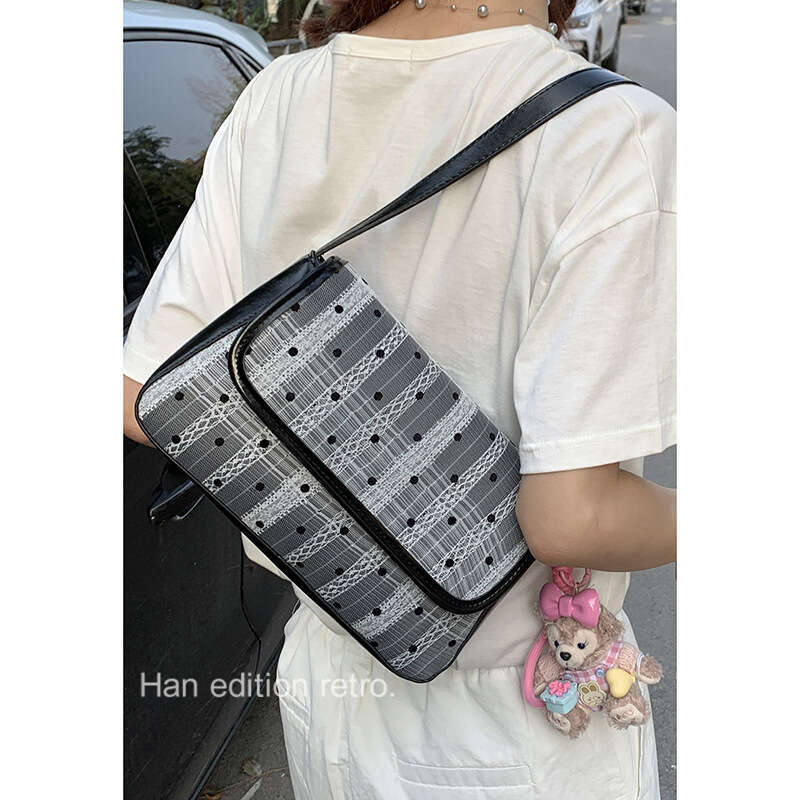 2025 New Niche Fashion Handbag Small Square Versatile Crossbody Bag