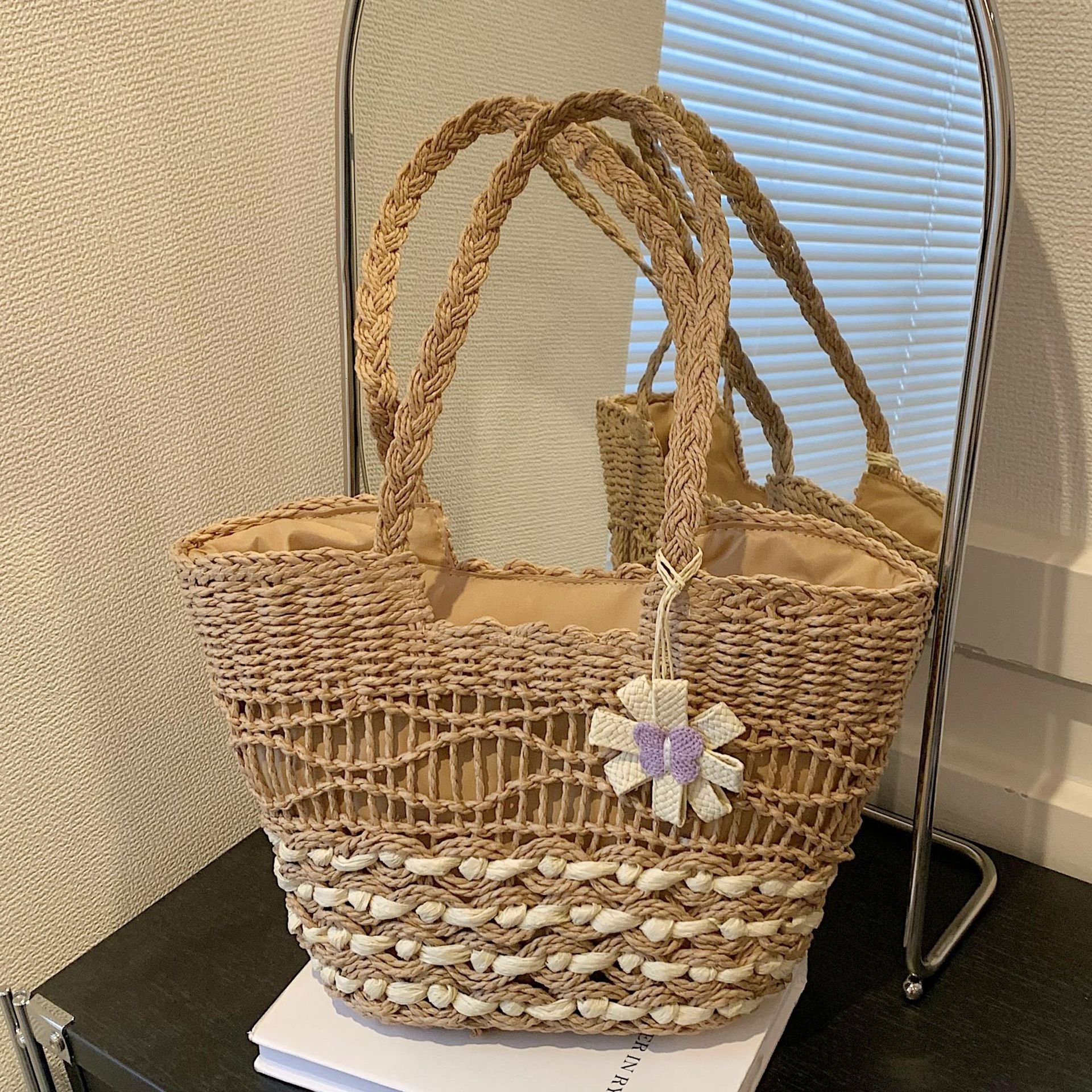 designer 2025 Summer New Large Capacity Straw Woven Bag for Women Beach Vacation Beach Bag Woven Handbag Shoulder Tote Bag