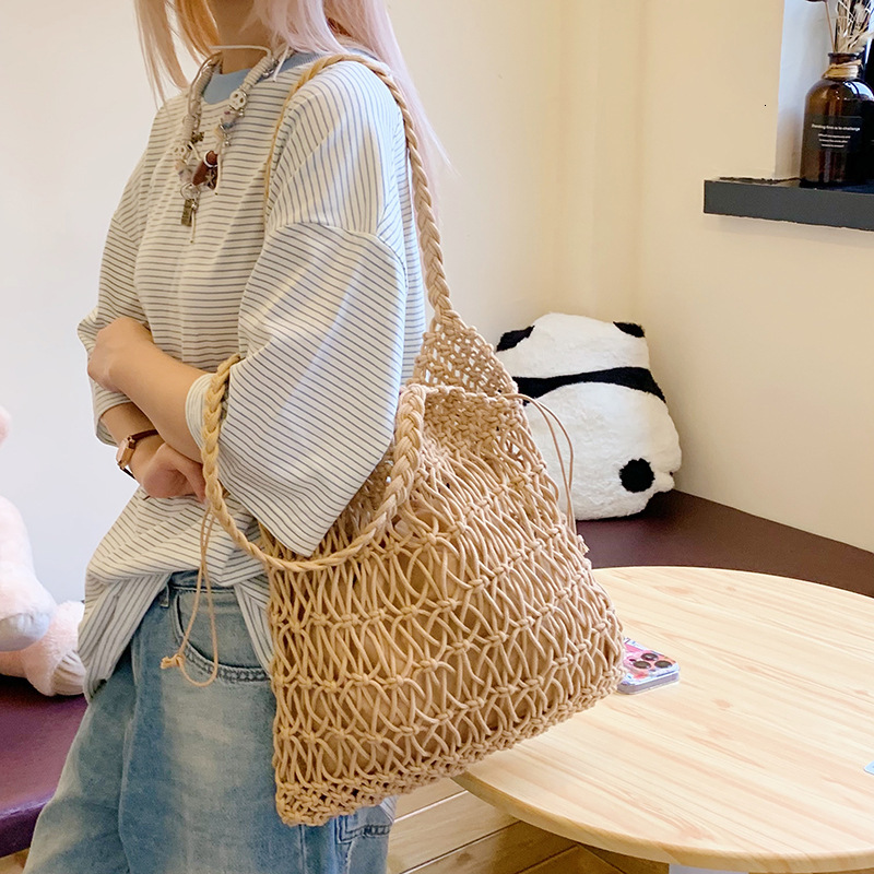 designer Handwoven Large Bag for Women 2025 New Beach Vacation Shoulder Bag Large Capacity Beach Straw Woven Hollo