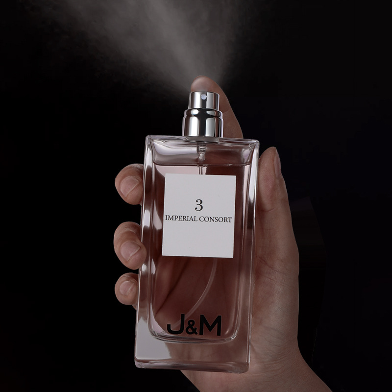 Chic Aromatherapy Experience with Enduring Unisex Floral Notes from Noble Woman Collection