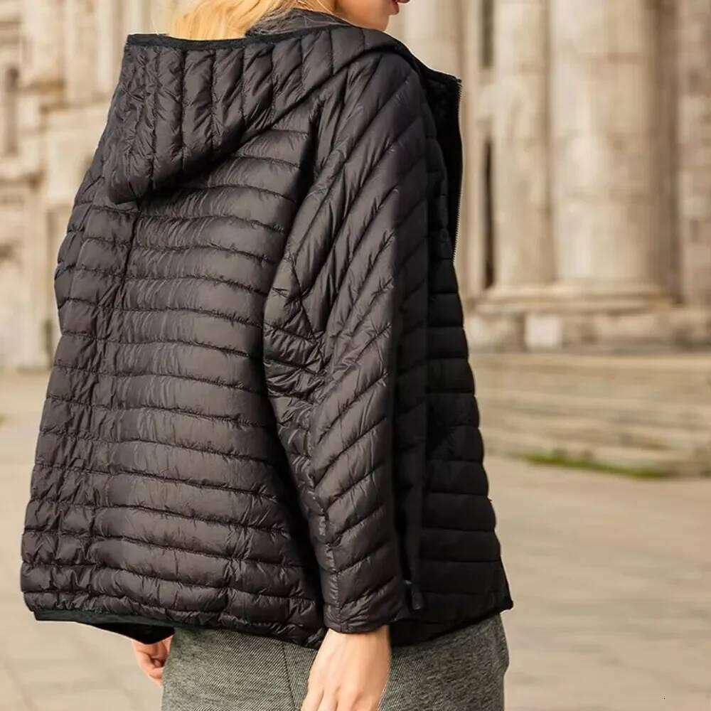 White Duck Down Coat New Winter Short Puffer Jacket Women Loose Female Feather Parka Hooded Outwear Warm Fashion