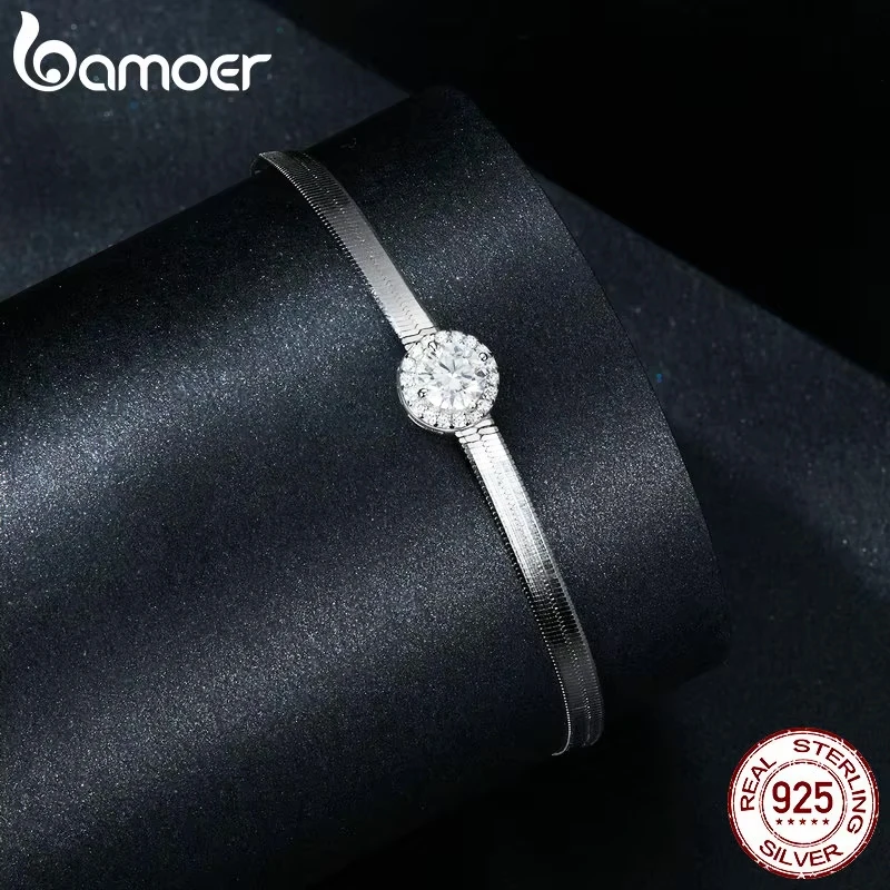 BAMOER Diamon0.5CT Moissanite Halo Pendant Bracelet Exquisite 925 Sterling Silver Snake Chain Link for Women Wedding Fine Jewelry Gift MSB011