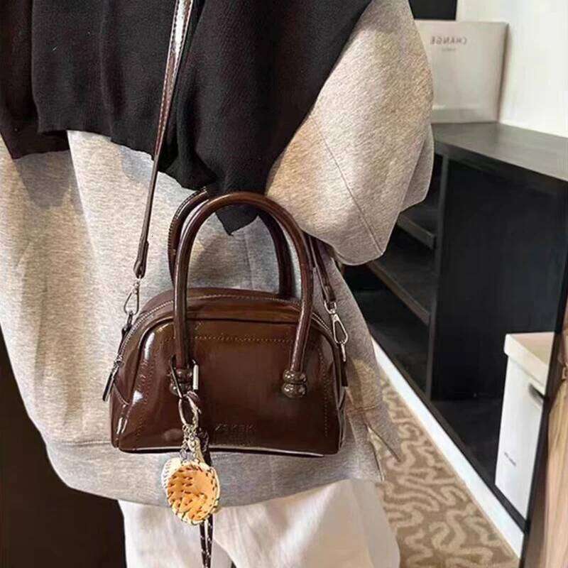 Texture Retro Small 2025 New Women's Autumn And Winter Popular Messenger Bag Portable Square Sling Bags