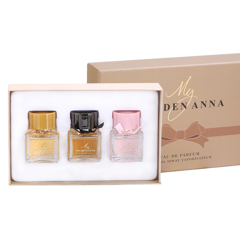Women's perfume set is fresh, natural and long-lasting