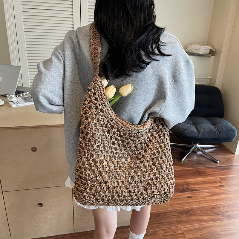 designer Large Capacity Single Shoulder Woven Underarm Bag 2025 New Hollow Mesh Straw Tote Bag Beach Vacatio