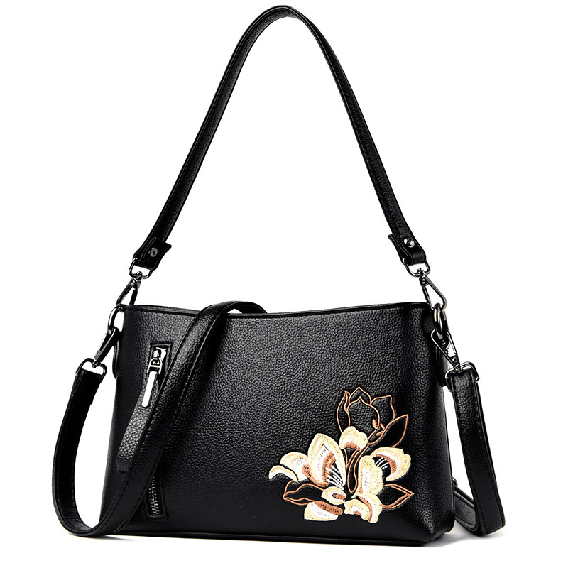 Crossbody 2025 New Chinese Style Embroidered Clutch Fashionable Elegant Mom Large Capacity Simple Shoulder Bag