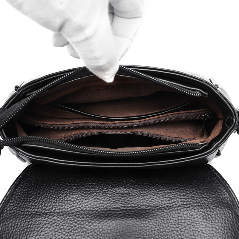 Women's High-End Feel Middle-Aged Mom Handbag Large Capacity Fashion Simple Crossbody Elegant Light Luxury Shoulder Bag