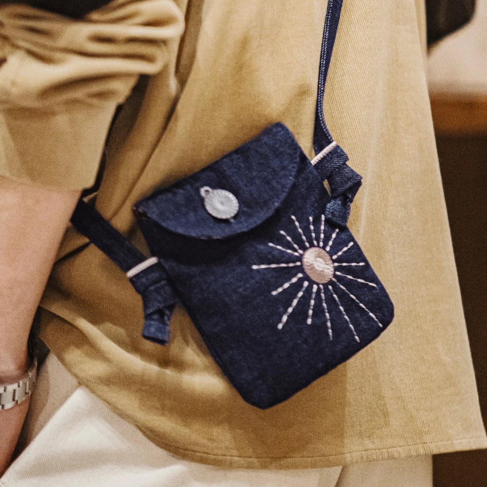 Vintage Embroidered Denim Messenger Bag Ethnic Style Patchwork Mobile Phone Bags Unisex Versatile Small Accessory 250605