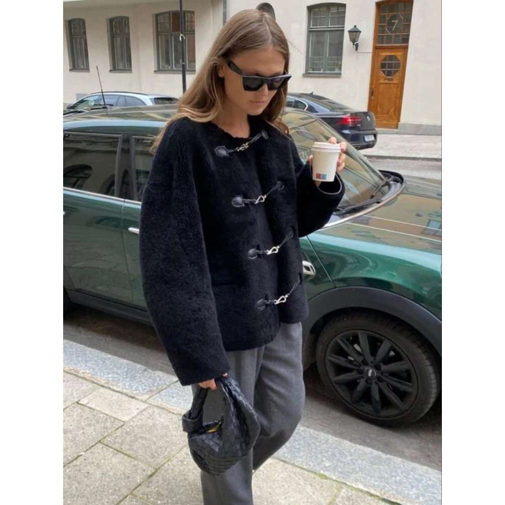 ZBZA Women's Faux Shearling Jacket Loose O-neck Long Sleeve Metal Single Breasted Double Pocket Solid Warm Overcoat Winter Coat