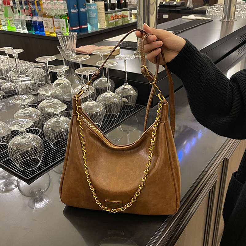 Large Capacity Commuter Simple Crossbody For Women New Versatile Shoulder Fashion Chain Handbag Tote Bag