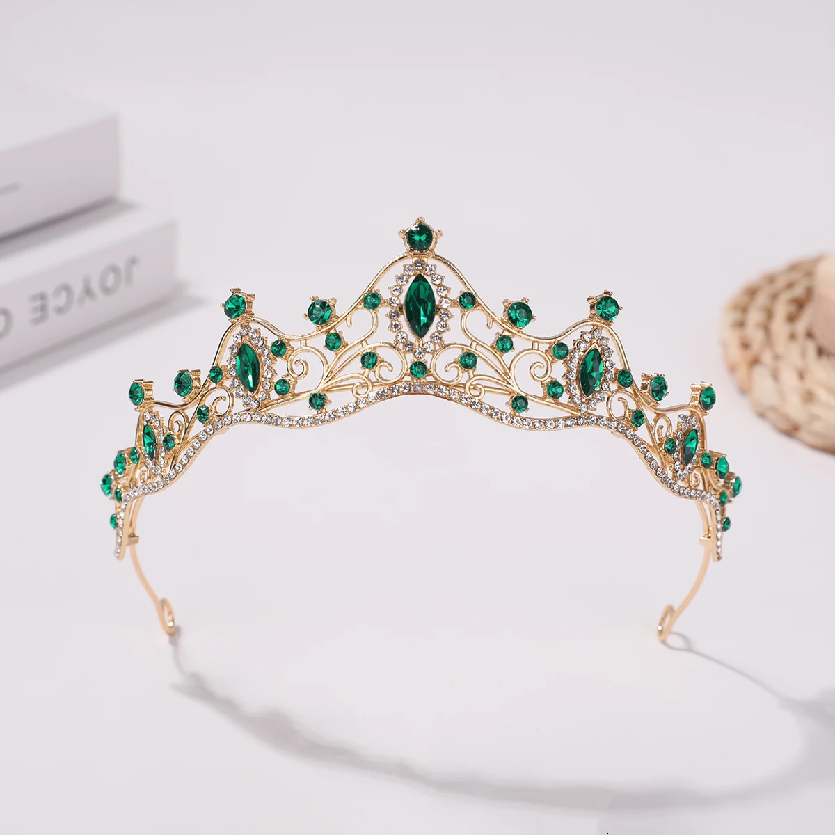 Girls birthday tiara bridal wedding hair accessories Korean simple wedding dress childrens performance tiara accessories. 250610