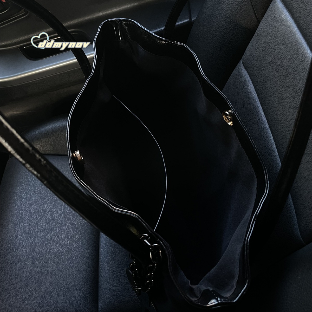Dark Cupid 2025 New Heart Pendant Large Capacity Tote Ultra-lightweight Office Commuter Bag ddmynov