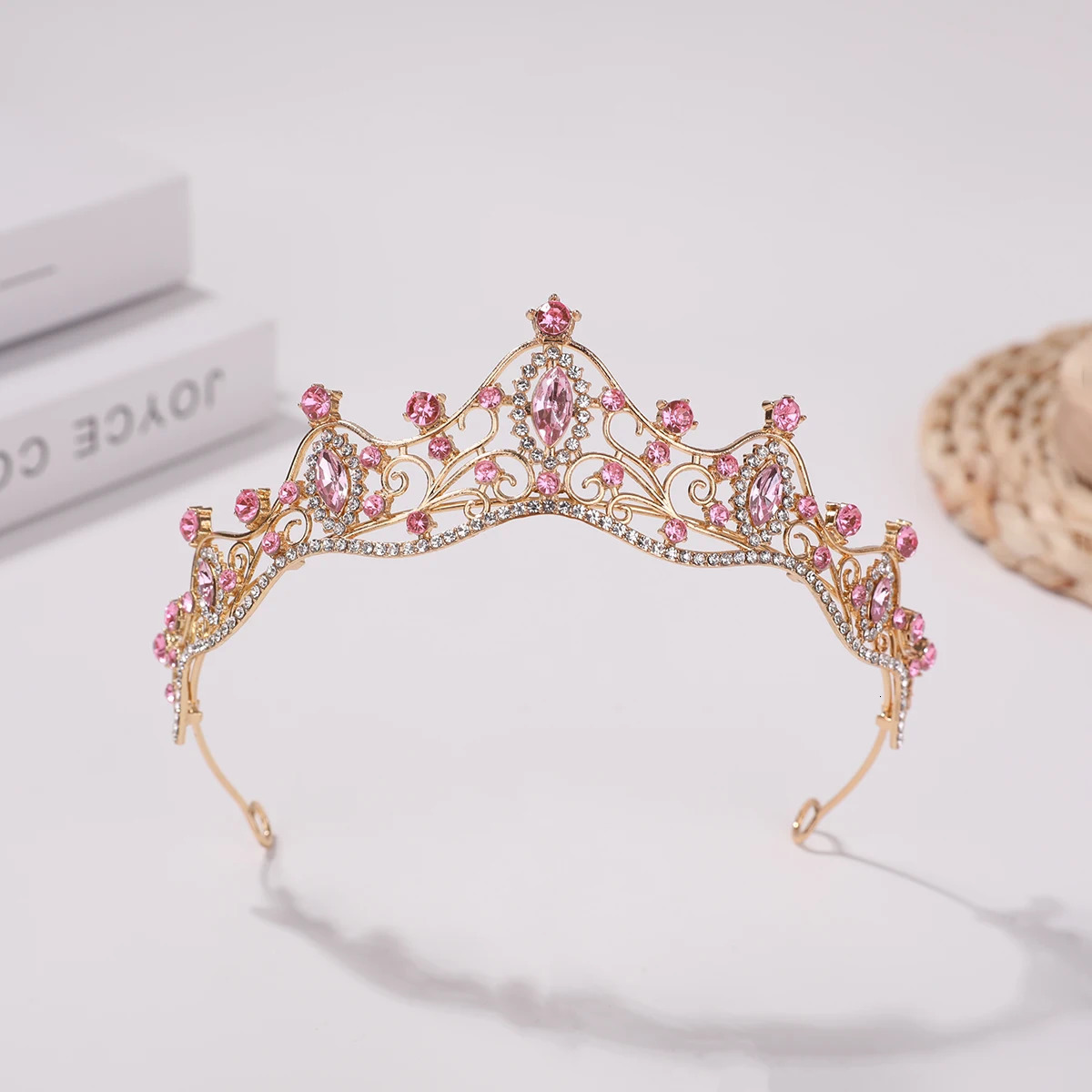 Girls birthday tiara bridal wedding hair accessories Korean simple wedding dress childrens performance tiara accessories. 250610