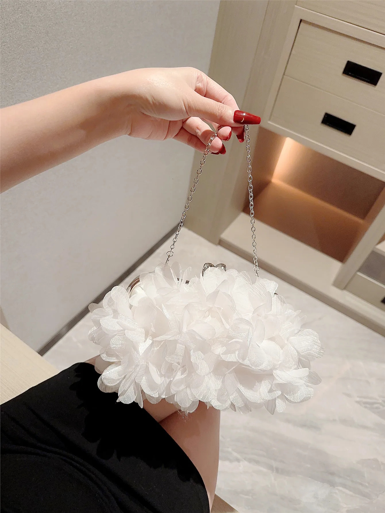 Lady Spring Summer white Wedding Bag Flower Romantic Bridal Bag Clutch Prom Bag Party Bag Evening Bag Dress Bag Chain Bag Wine Handbag 250606