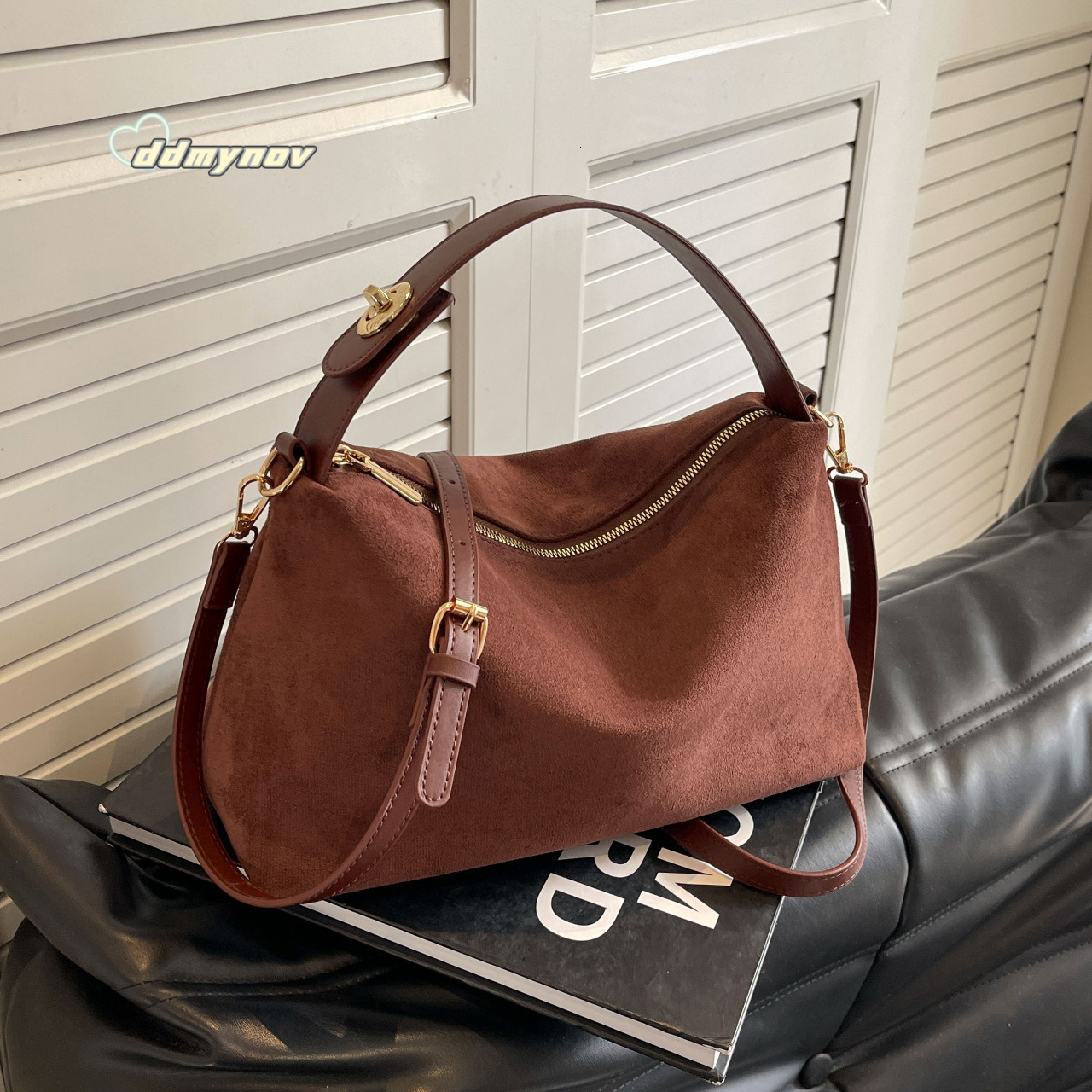 Suede Pillow 2024 Trend Strap Lock Texture Large Capacity Single Shoulder Crossbody Bag Simple Handbag ddmynov