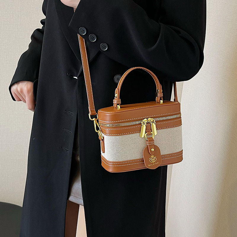 Free Shipping 2025 New Designer Handbag Box Small Square Bag Women's Luxury Wallet Retro Color Block Multifunctional Shoulder Bag