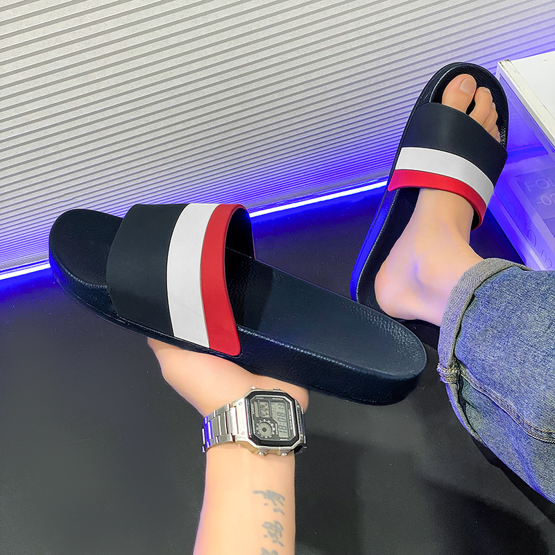 Designer slippers free shipping 2025 new fashion personality luxury high-end texture thick soled sandals for outdoor home use for men women