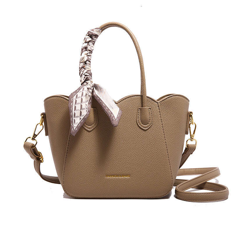Fashionable Textured Handbag For Women New Simple Personality Versatile Shoulder Elegant Trendy Crossbody Tote Bag