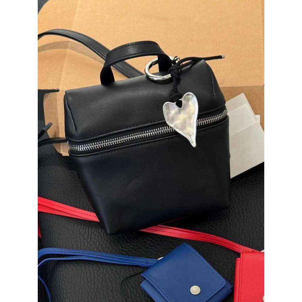 Vintage Women Designer Solid Color Genuine Leather Zipper Small Flap Casual Tote Handbag Versatile Single Shoulder Crossbody Bag 2025/06/10