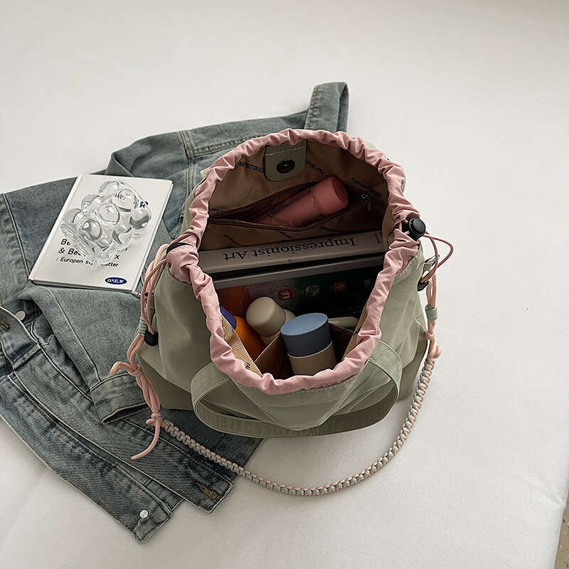 Korean Style Color-Block Commuter Women's Canvas Unique Simple Drawstring Crossbody Bag, Fashionable Large Capacity Casual Tote Bag