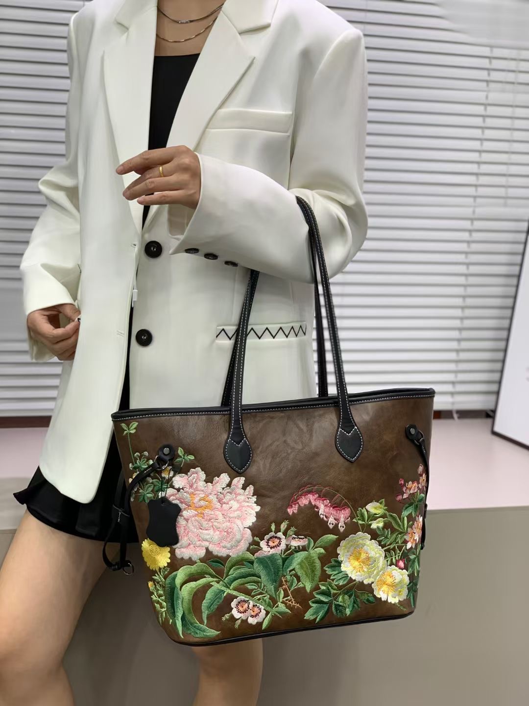 RH8786 Chinese Floral - Embroidered Handbags designer bag Support customization