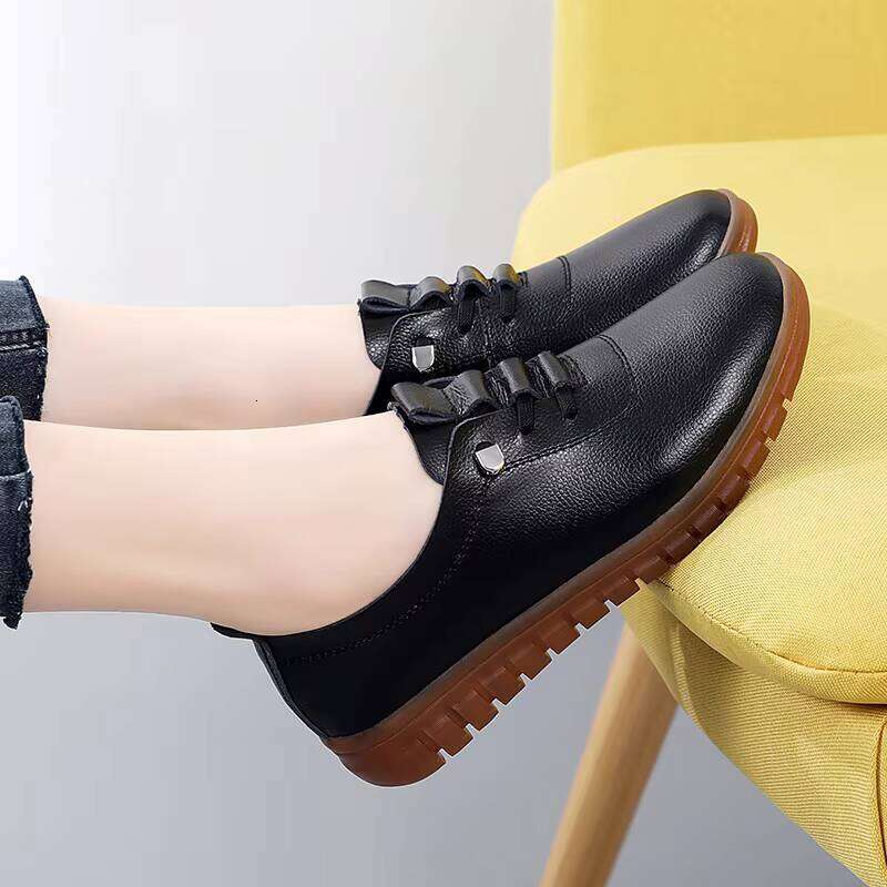 Hot Selling Women Breathable Casual Outdoor Loaders for Lady Large Size Comfortable Walking Shoes