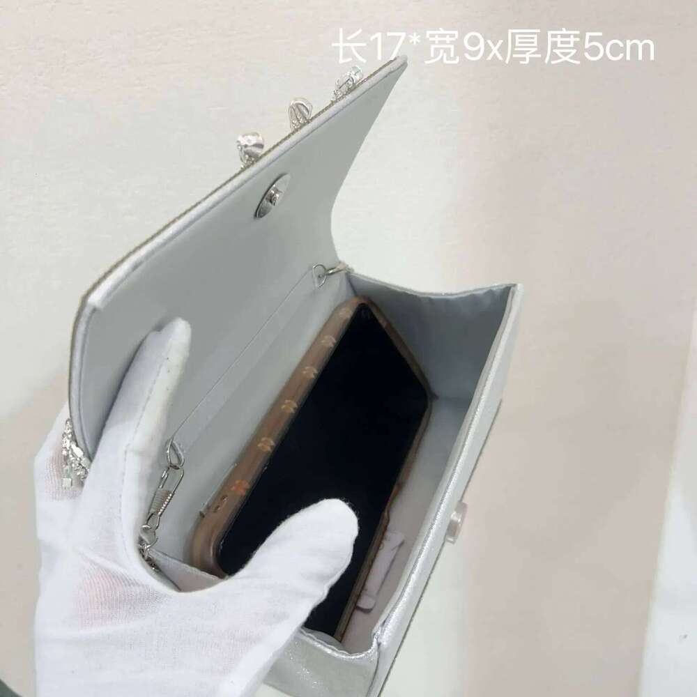 Women 2025 New Internet Celebrity Fresh Hot Dia Rhinestone Fringed Chain Small Square Shoulder Messenger Bag