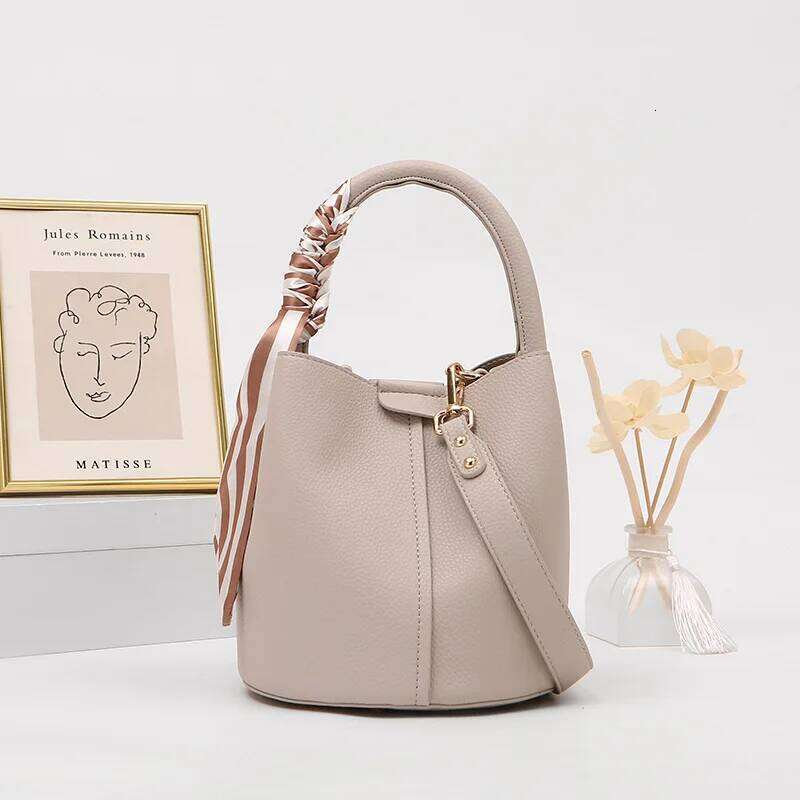 Bag Niche Design Commuting Bag Fashion Handbag Wholesale