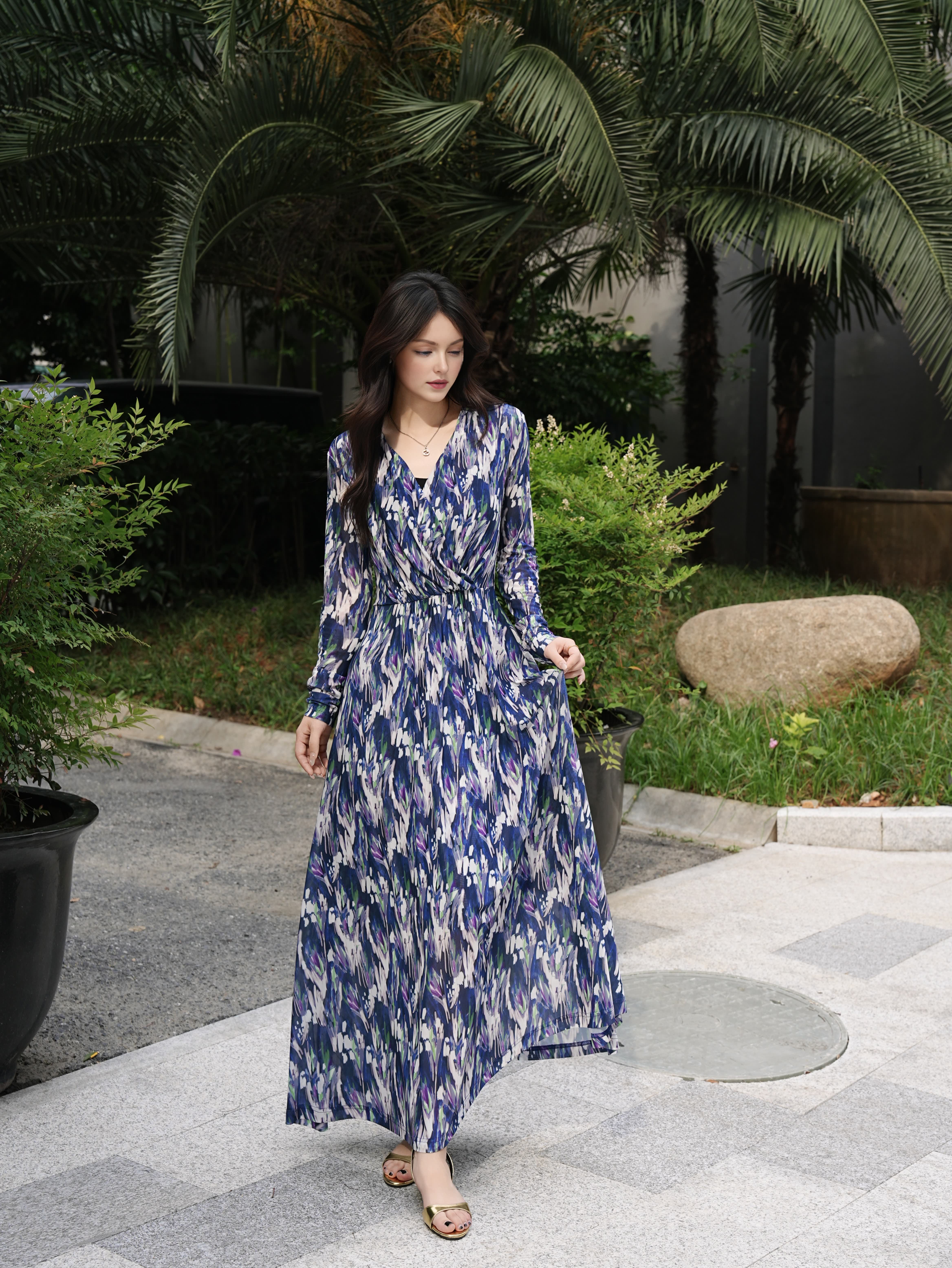 HZHJ New Original Blue Shadow Oil Painting Slimming Dress with Mid Sleeve Flower Luxury Show