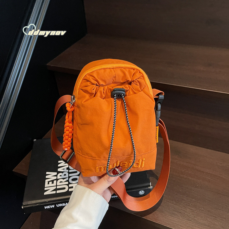 Phone for Women Small 2025 New Summer Mini Water Bottle Lightweight Simple Crossbody Bag ddmynov