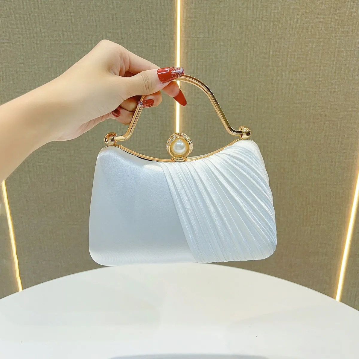 Glamorous Rhinestone Pearl Clutch for Women Elegant Evening Party Bag Wedding Bride Handbag with Chinese Cheongsam Style 250605