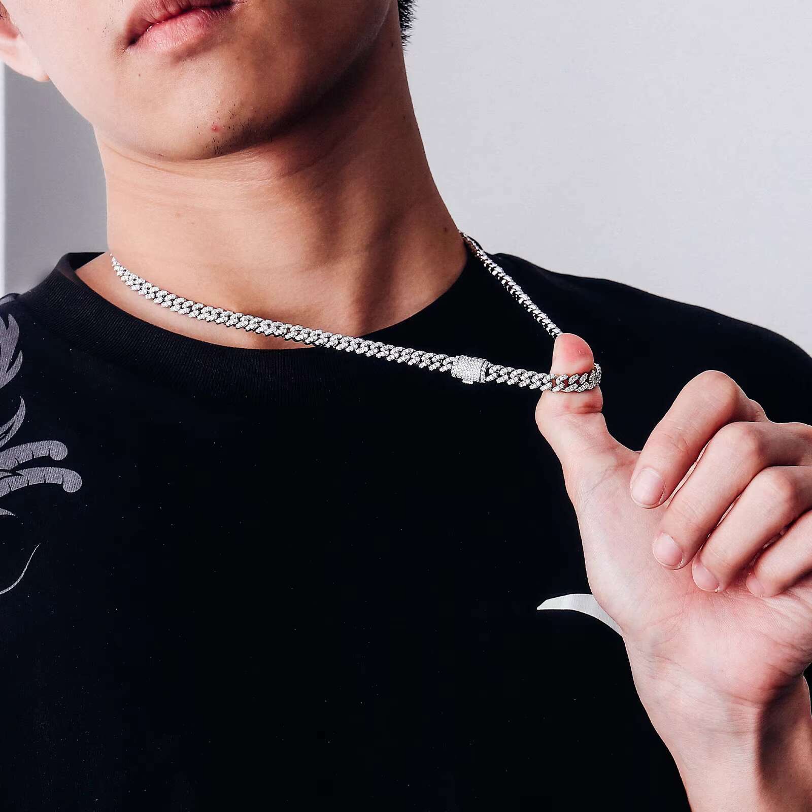 OACOCA 925 Sterling Silver GRA Moissanite Iced Out Hip Hop Cuban Link Chain Necklace 8mm Moissanite Cuban Chain for Fashion Jewelry