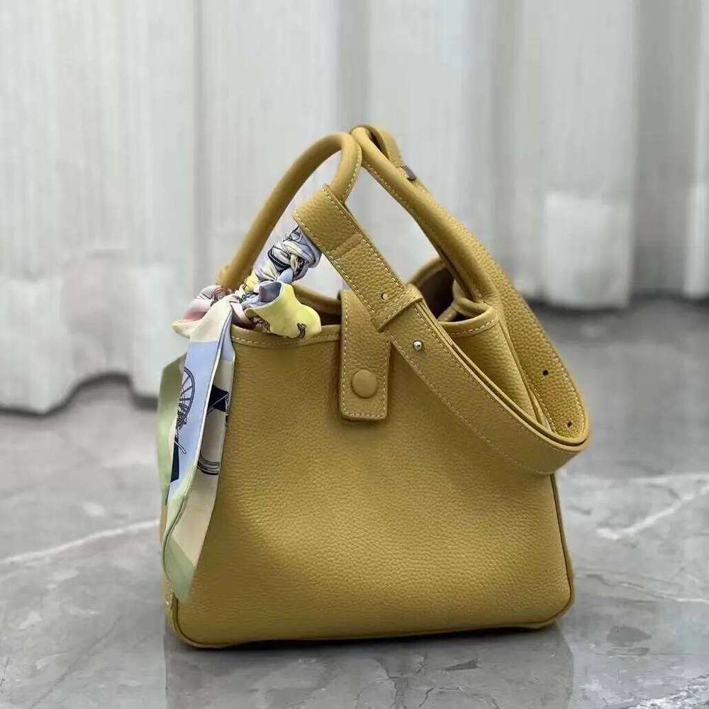 Fashion Large Capacity Leather Bucket For Women Design High Quality Cowhide Handbags High-End Elegant Lady Dinner Bag