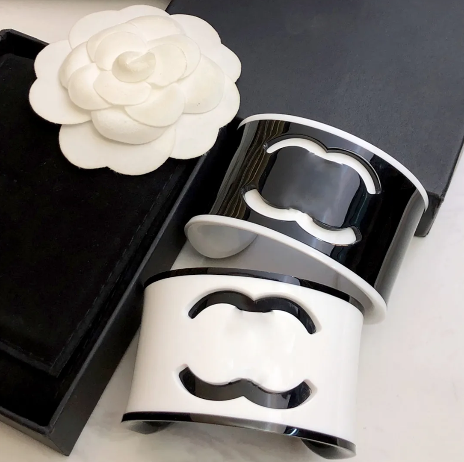 Womens Bangle Acrylic Bracelet Cuff Wide Wrist Gift Waterproof and non fading Design Bracelets for Women Luxury Candy color Black White Wedding Party Love Jewelry