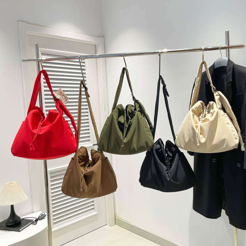 2025 New Large Capacity Casual Tote Fashion Bucket Simple Crossbody Bag