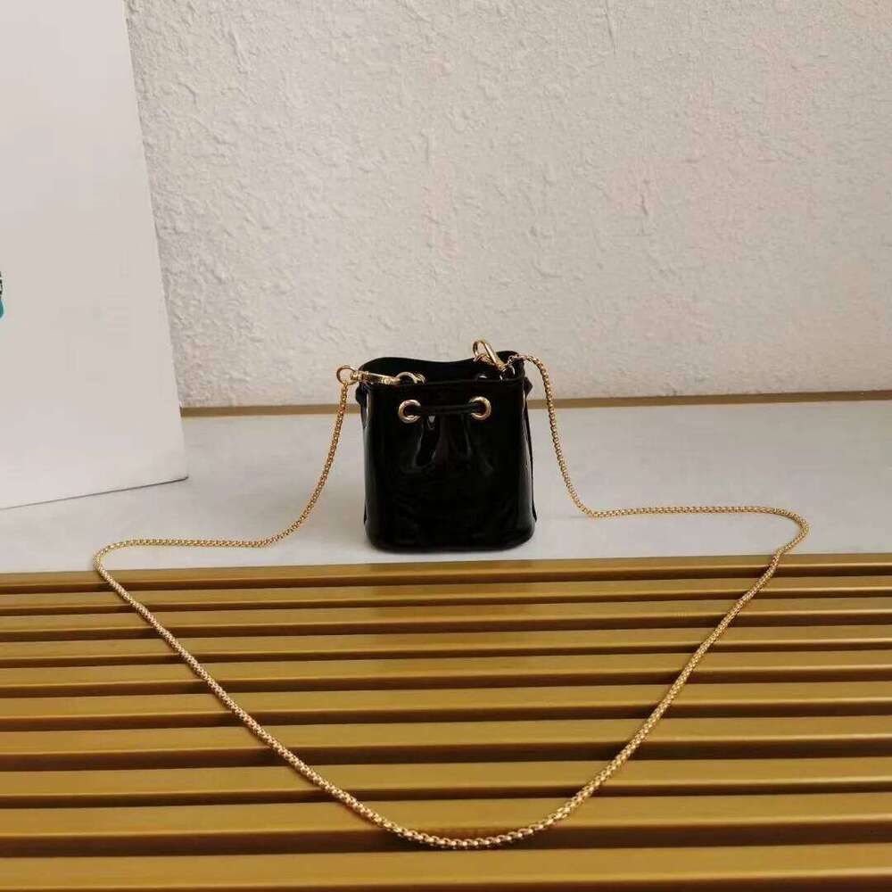 2025 Women's Cowhide Leather Crossbody Bag With Fashionable Flip Shoulder Small Square Bag, Handbag And Wallet