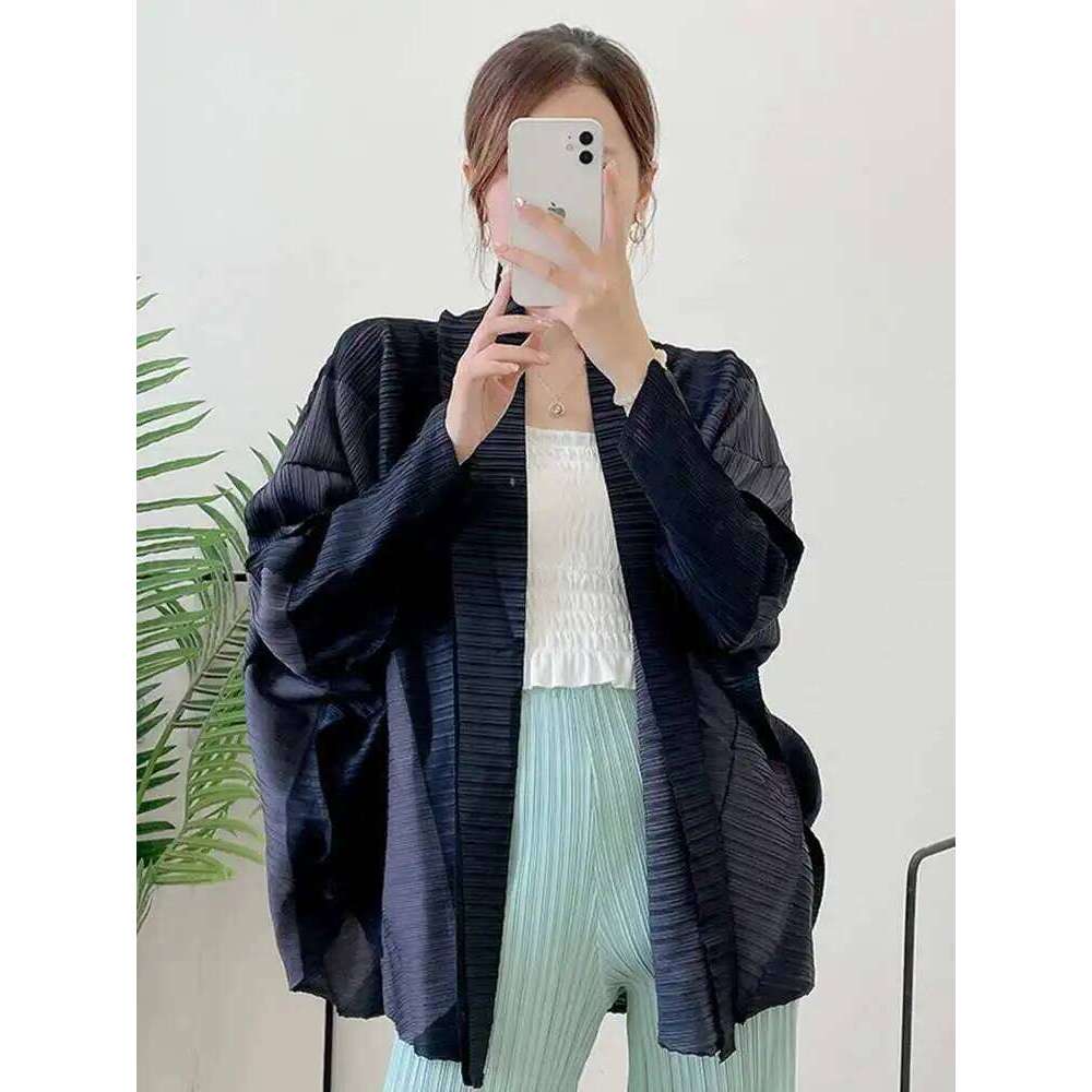 LANMREM Pleated Shirt Color Block Cardigan 2025 Summer Spring New Loose Casual Women's Sunscreen Shirts Elegant Top 2R4380