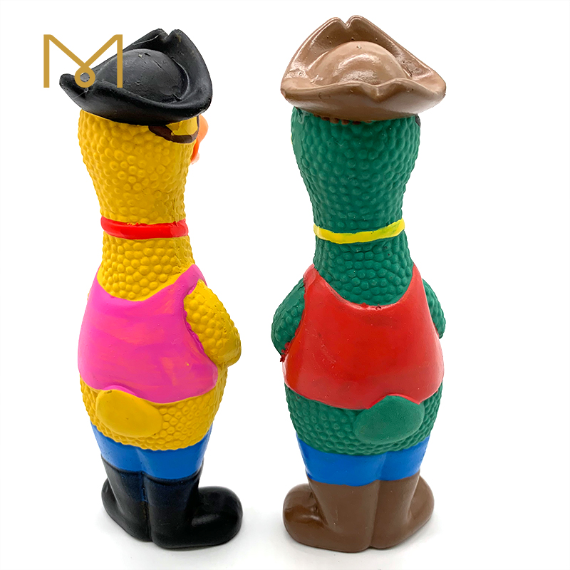 Squeaky Rubber Chewy Dog Toy Durable Dogs Play Natural Soft Squeaky Soft Rubber Pet Chew Pirate Chicken Wholesale Latex Dog Toys 4pcs/Pack